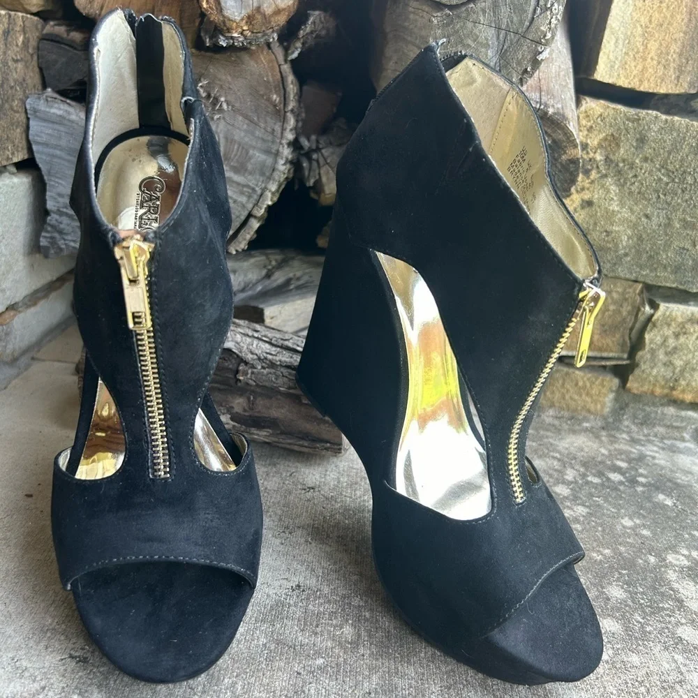 Carlos by Carlos Santana Brynn Black platform wedge sandal w/back zip Sz-10.  P‎